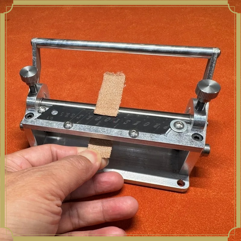Macchina Manuale per Scarnific - Leatherwork Machine recensione e prezzo