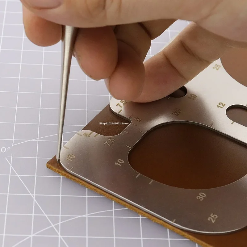 R righello di posizionamento m - Leatherwork Templates recensione e prezzo