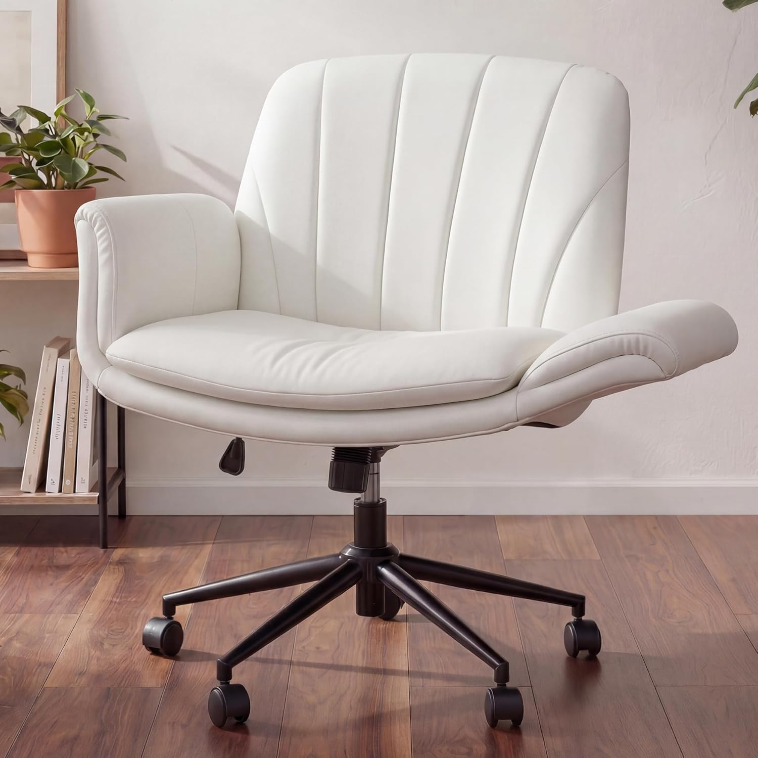 Sedia girevole con rotelle in  - Leveling Leatherworking recensione e prezzo